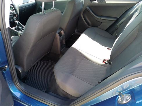 Used 2015 Volkswagen Jetta TDI S w/ Welcome Package FWD image 21
