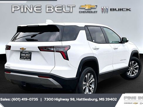 New 2026 Chevrolet Equinox LT w/ Convenience Package II FWD image 11