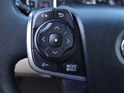 Used 2014 Toyota Camry XLE image 26