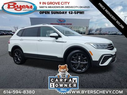 Used 2022 Volkswagen Tiguan SE w/ Panoramic Sunroof Package