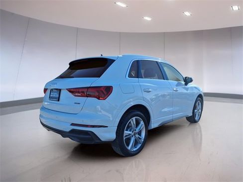 Used 2022 Audi Q3 2.0T Premium Plus w/ Premium Plus Package image 6