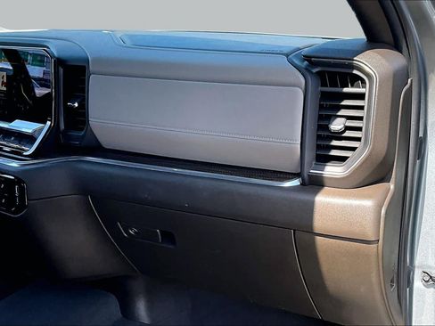 Used 2023 Chevrolet Silverado 1500 LT RWD image 19