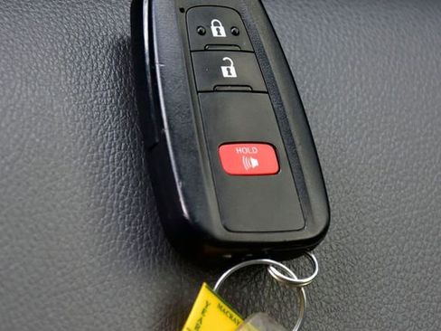 Certified 2024 Toyota 4Runner SR5 Premium image 29