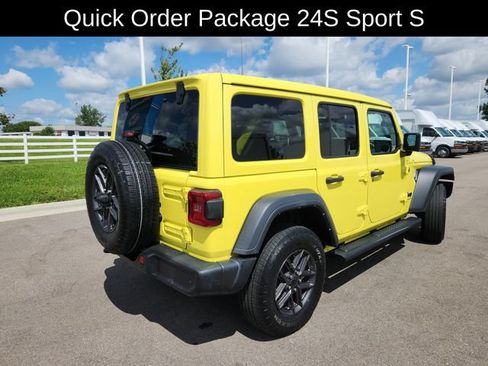 Used 2024 Jeep Wrangler Unlimited Sport AWD/4WD image 9