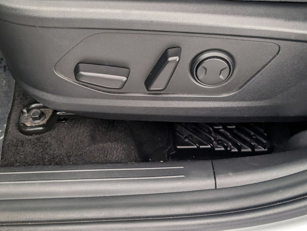 Used 2024 Hyundai Tucson Limited AWD/4WD image 15