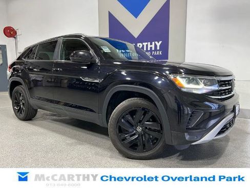 Used 2022 Volkswagen Atlas Cross Sport SE AWD/4WD image 1