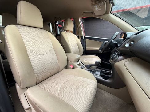 Used 2011 Toyota RAV4 4WD w/ Base L4 Extra Value Pkg image 4