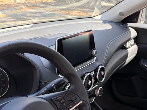 Used 2025 Nissan Sentra SV image 31