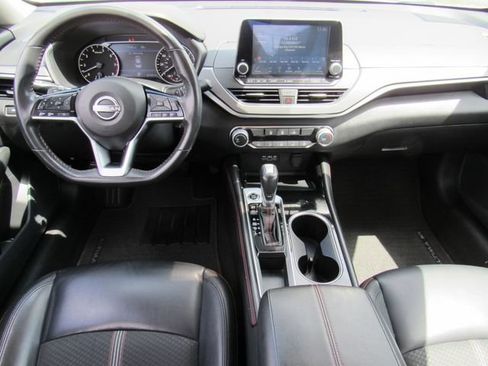 Used 2024 Nissan Altima 2.5 SR FWD image 15