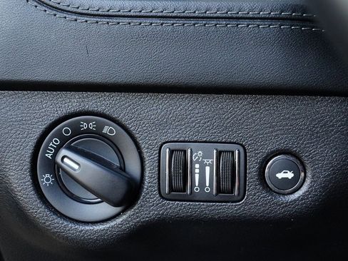 Used 2020 Dodge Charger SXT w/ Plus Group image 28