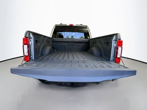 Used 2022 Ford F250 Lariat w/ Black Appearance Package AWD/4WD image 26
