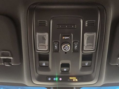 Used 2021 GMC Yukon SLT w/ SLT Premium Package RWD image 53