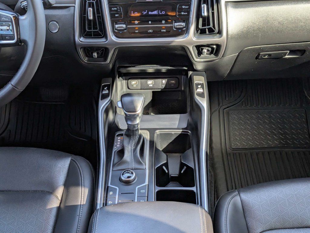 Used 2023 Kia Sorento SX FWD image 19