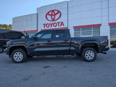 New 2025 Toyota Tacoma SR5