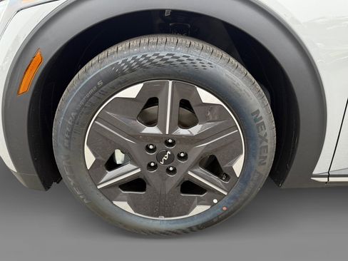 New 2025 Kia EV6 Light image 9
