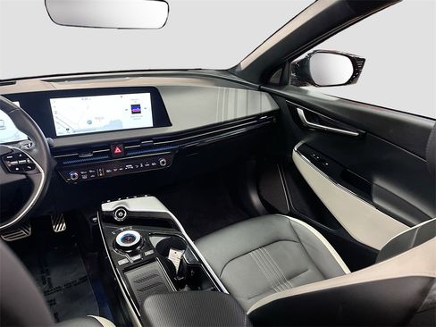 Used 2023 Kia EV6 GT-Line image 25