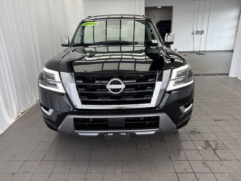 Used 2024 Nissan Armada Platinum w/ Captain's Chairs Package image 2