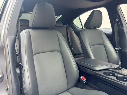 Used 2023 Lexus IS 300 w/ Premium Package RWD image 37