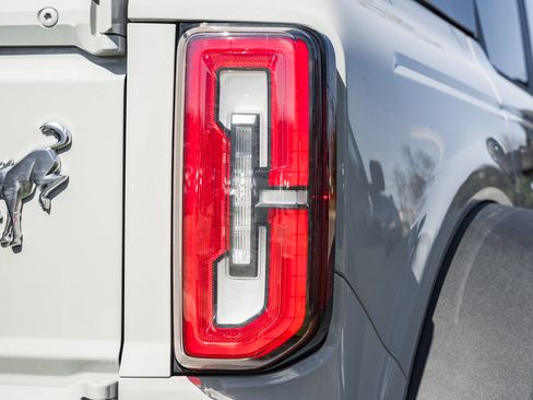 New 2026 Ford Bronco Badlands AWD/4WD image 6