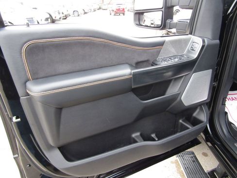 Used 2024 Ford F250 Platinum image 27