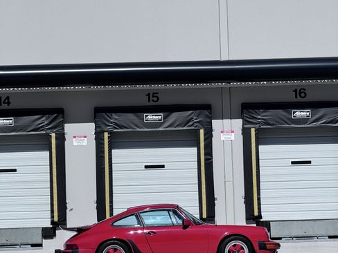 Used 1988 Porsche 911 Carrera RWD image 45