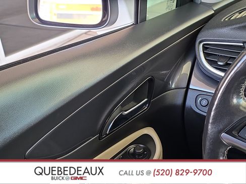 Used 2019 Buick Encore Essence w/ Experience Buick Package FWD image 22