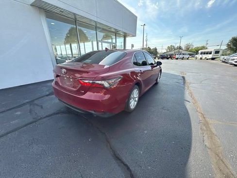 Used 2022 Toyota Camry LE w/ Convenience Package FWD image 8