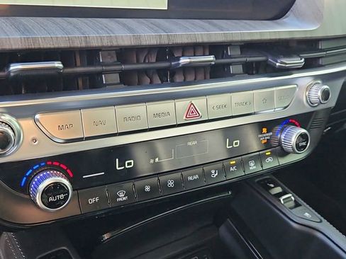 Used 2023 Kia Telluride SX FWD image 30