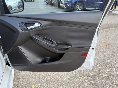 Used 2016 Ford Focus ST w/ Equipment Group 402A image 21
