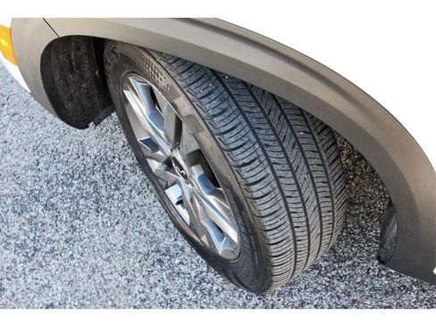 Used 2023 Kia Seltos S w/ Navigation Package image 30