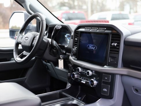 Certified 2024 Ford F150 XLT w/ FX4 Off-Road Package image 10