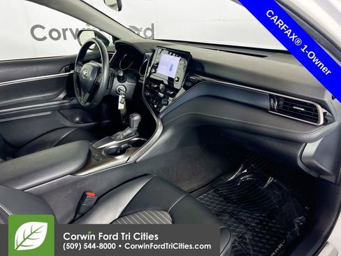 Used 2024 Toyota Camry SE FWD image 28