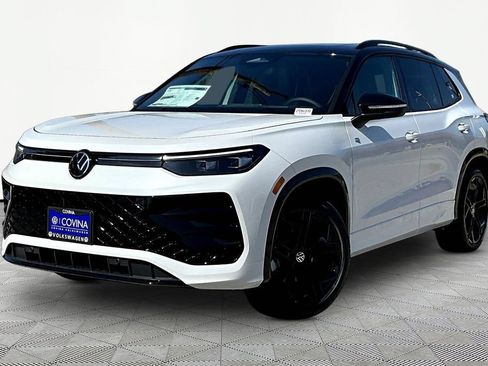 New 2026 Volkswagen Tiguan SE R-Line FWD image 3