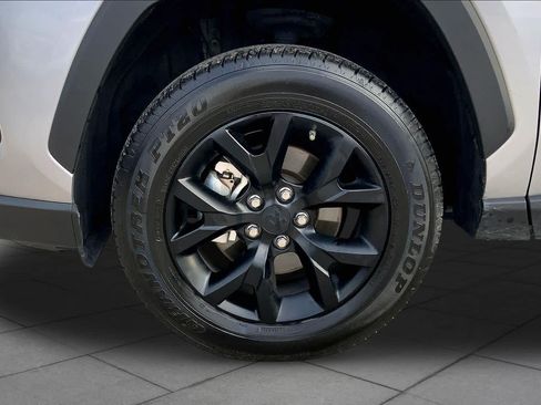 Used 2025 Toyota RAV4 LE FWD image 11
