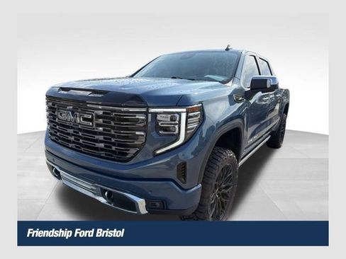 Used 2025 GMC Sierra 1500 Denali Ultimate AWD/4WD image 1