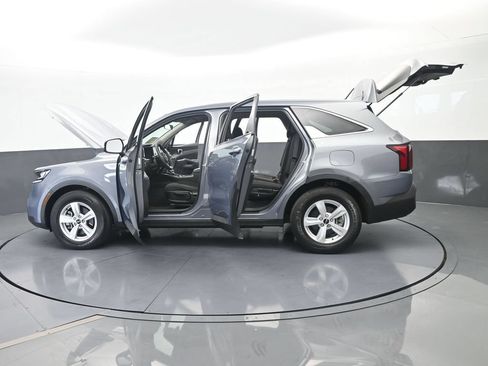 Used 2023 Kia Sorento LX FWD image 72