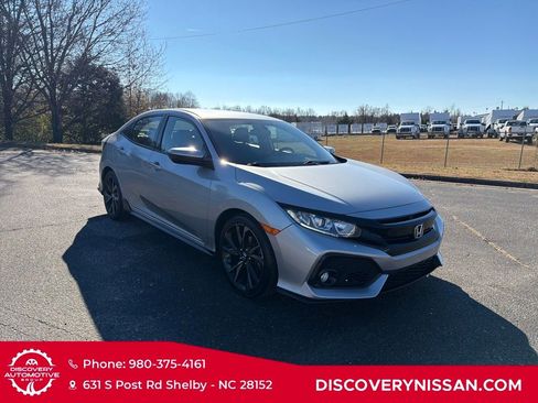 Used 2018 Honda Civic Sport image 5
