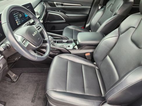 Certified 2024 Kia Telluride S w/ S Sunroof Package AWD/4WD image 8