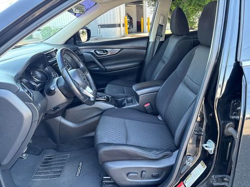 Used 2017 Nissan Rogue SV FWD image 12