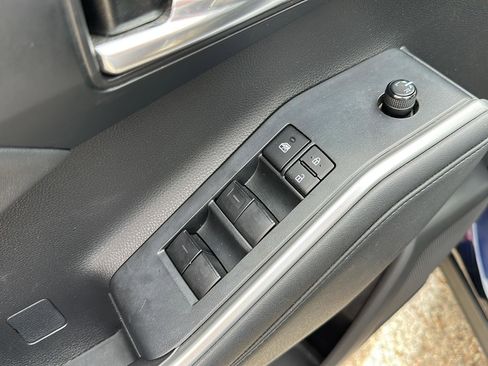 Used 2022 Toyota Highlander XLE image 31