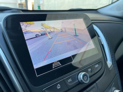 Used 2024 Chevrolet Malibu LT image 17