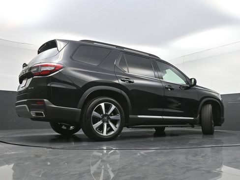 Used 2024 Honda Pilot Elite image 34