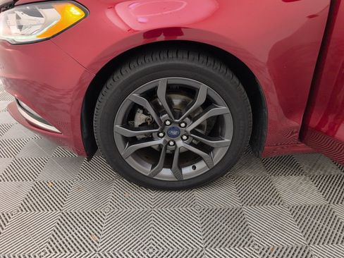 Used 2018 Ford Fusion SE w/ Equipment Group 201A FWD image 17