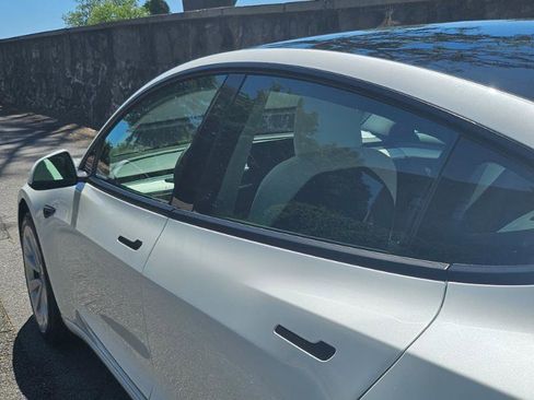 Used 2023 Tesla Model 3 Standard Range image 19