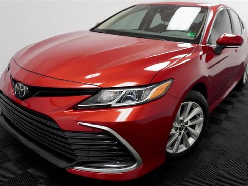 Used 2024 Toyota Camry LE image 45