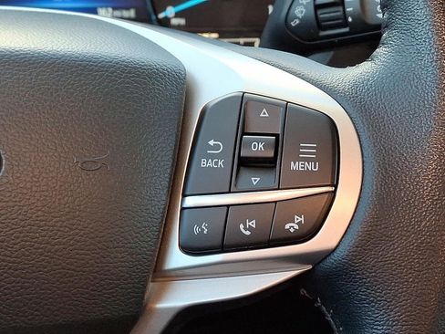 Used 2022 Ford Explorer XLT w/ Class IV Trailer Tow Package image 22