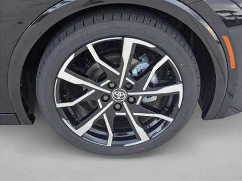 New 2026 Toyota Prius Plug-In Hybrid FWD image 9