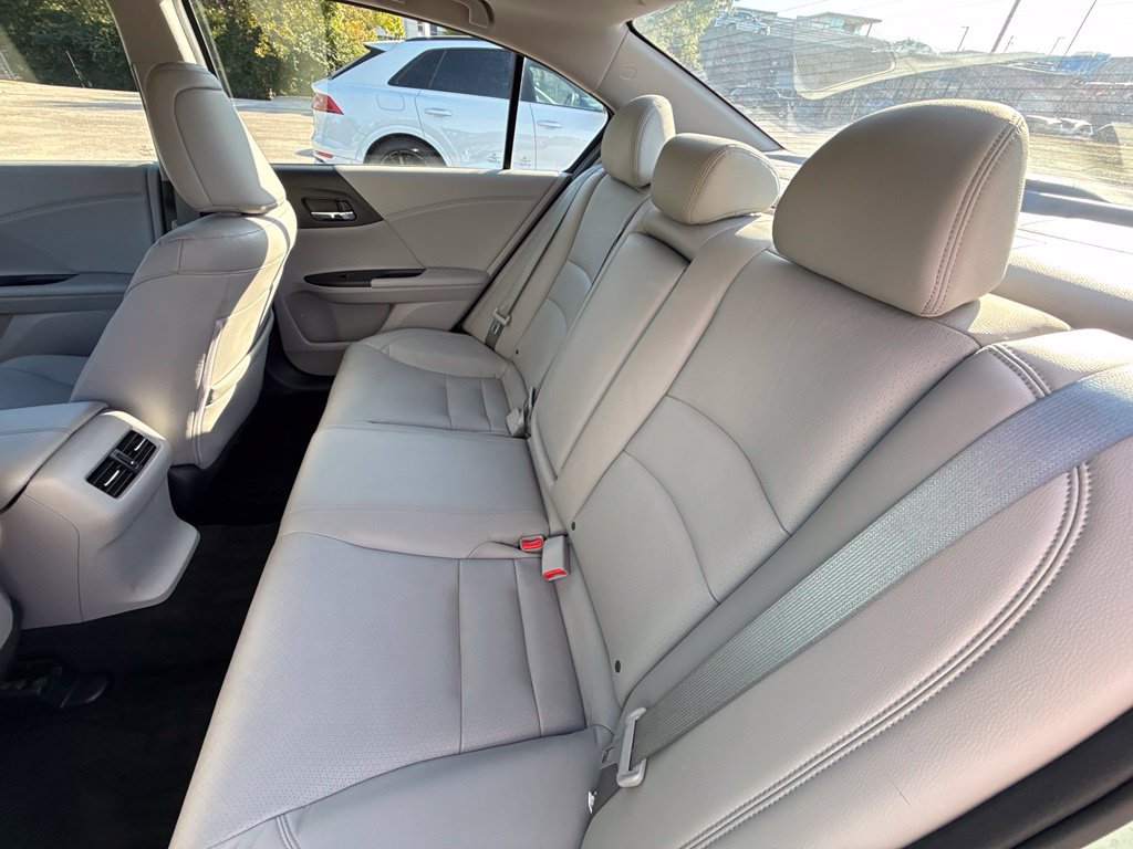 Used 2015 Honda Accord EX-L image 28