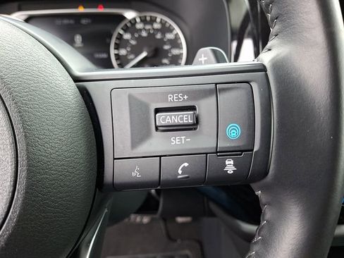 Certified 2025 Nissan Pathfinder SV image 21