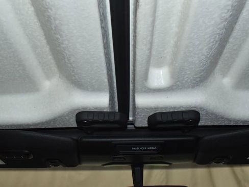 Used 2020 Jeep Wrangler Sport image 18